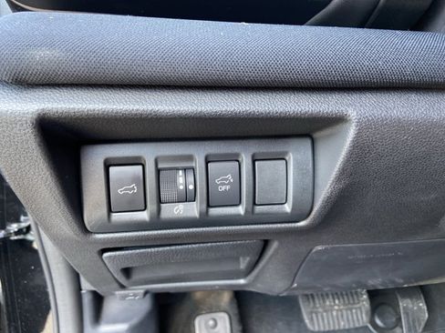 Used 2023 Subaru Outback Premium AWD/4WD image 44
