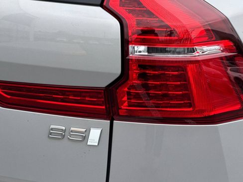 Used 2023 Volvo XC60 B5 Ultimate w/ Protection Package Premier FWD image 34