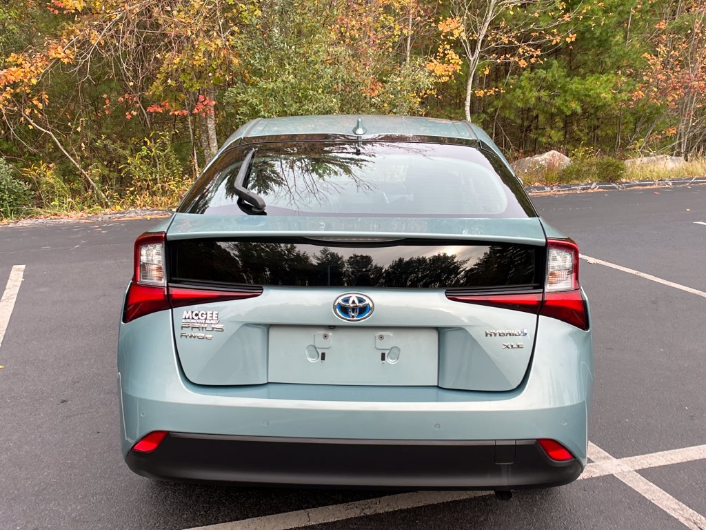 Used 2019 Toyota Prius XLE AWD/4WD image 4