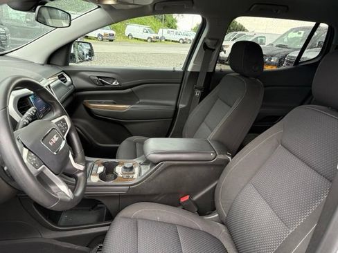 Used 2023 GMC Acadia SLE w/ Driver Convenience Package AWD/4WD image 9