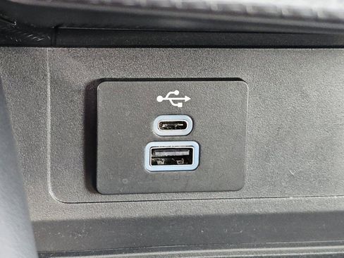 Used 2025 Ford Mustang GT Premium image 15