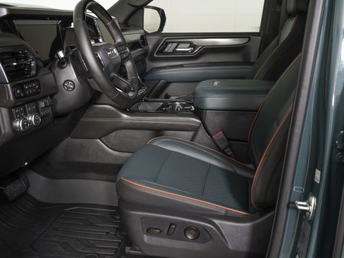 Used 2026 GMC Yukon XL AT4 w/ AT4 Premium Plus Package AWD/4WD image 16