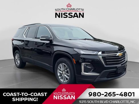 Used 2023 Chevrolet Traverse LT FWD image 1
