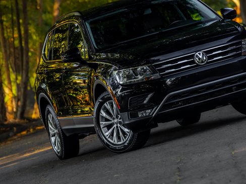 Used 2018 Volkswagen Tiguan SE FWD image 22