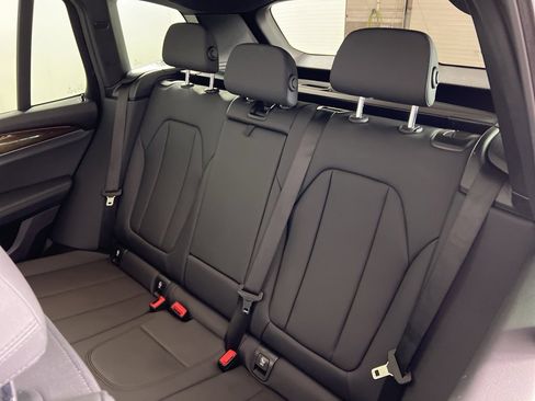 Used 2021 BMW X3 xDrive30i w/ Convenience Package image 4