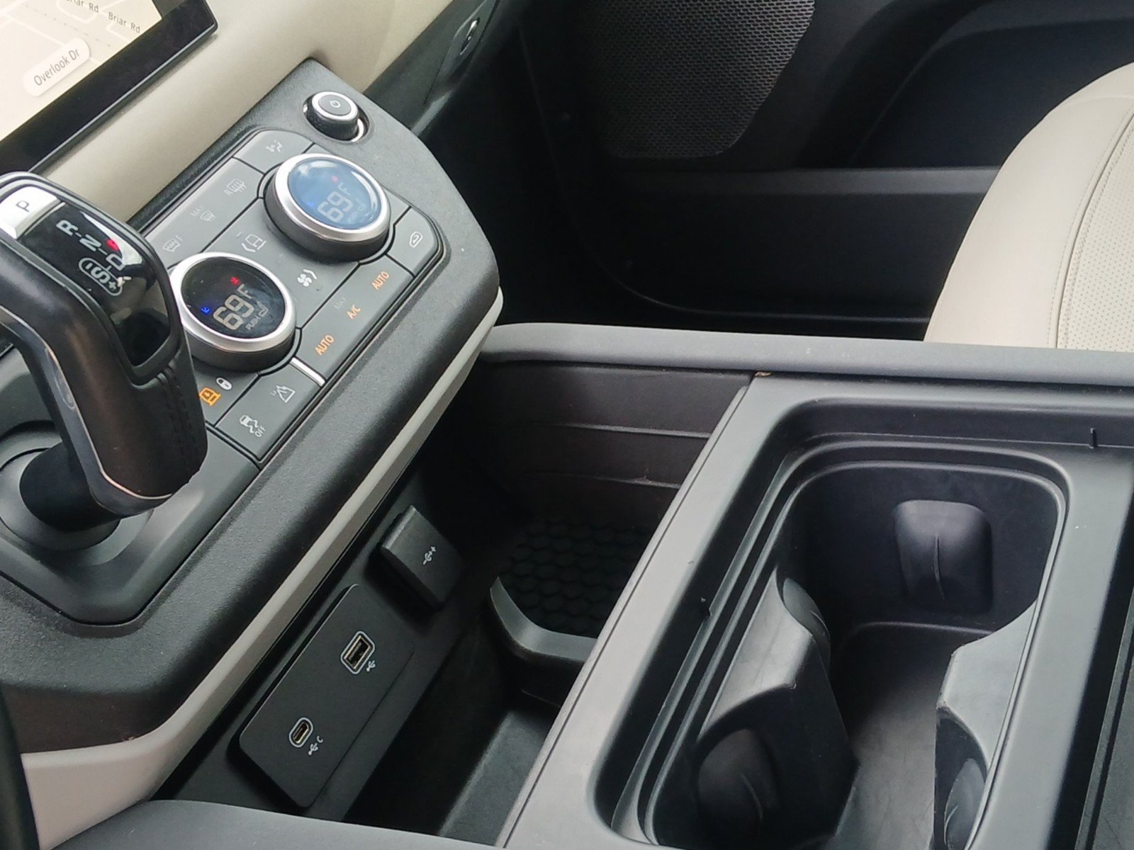 Used 2023 Land Rover Defender 130 S AWD/4WD image 13