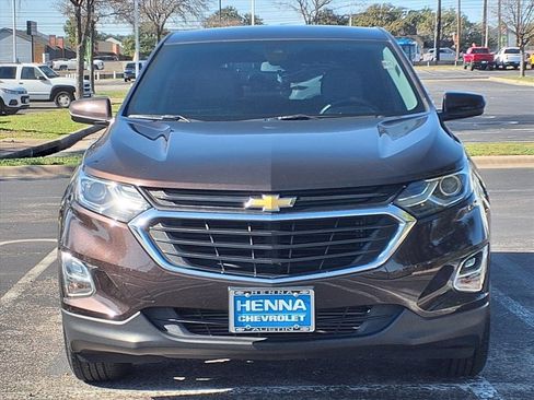 Used 2020 Chevrolet Equinox LT image 2