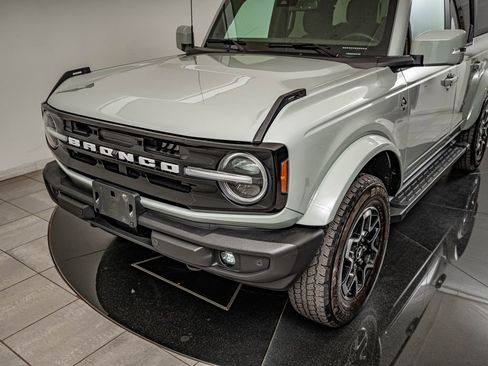 Used 2024 Ford Bronco Outer Banks AWD/4WD image 15