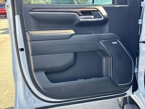 Used 2022 GMC Sierra 1500 SLT w/ SLT Premium Plus Package image 14