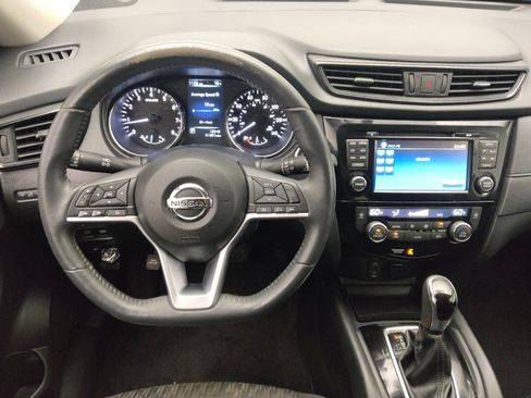 Used 2017 Nissan Rogue SV w/ SV Premium Package FWD image 22