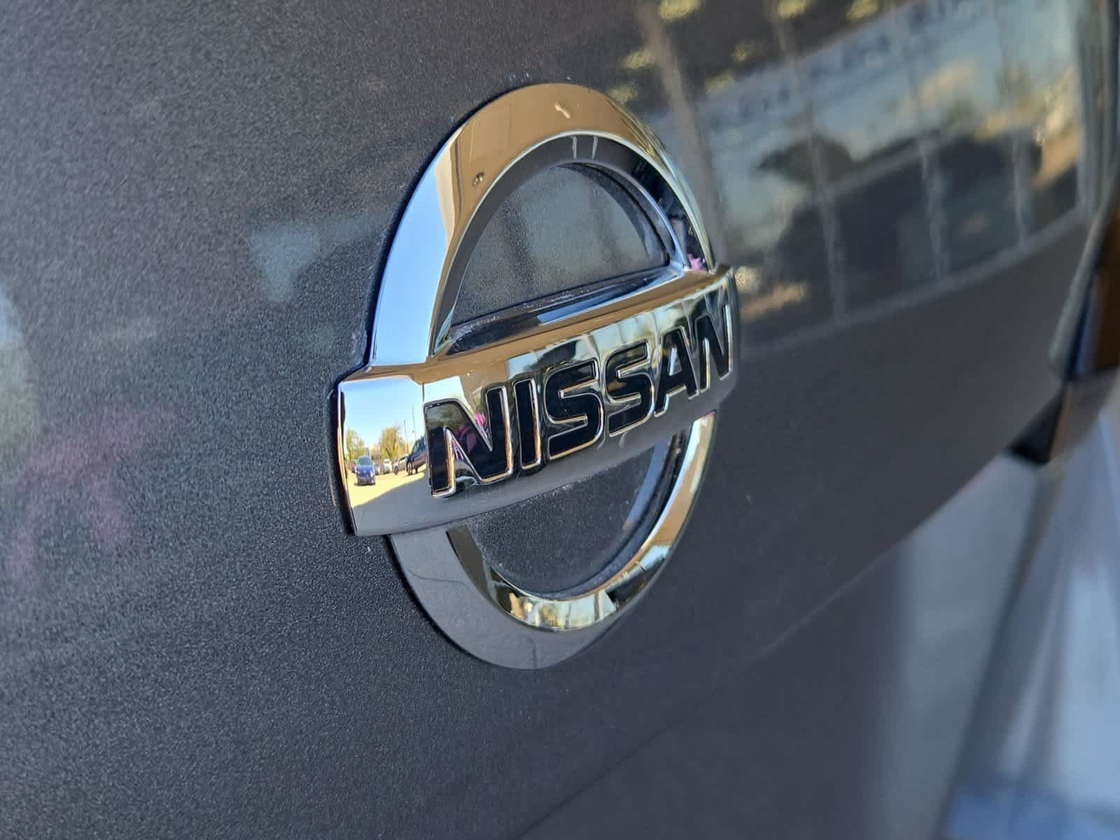 Used 2020 Nissan Versa SV FWD image 12