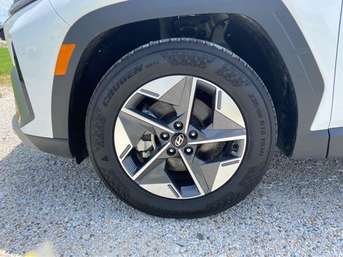 Used 2025 Hyundai Tucson SEL FWD image 17