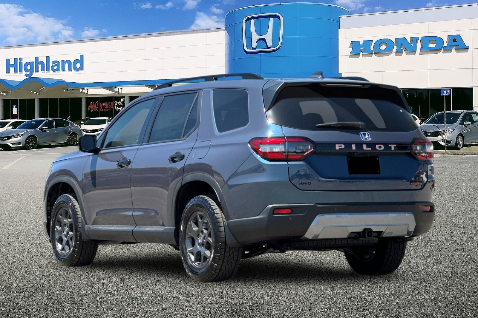 New 2026 Honda Pilot TrailSport image 3