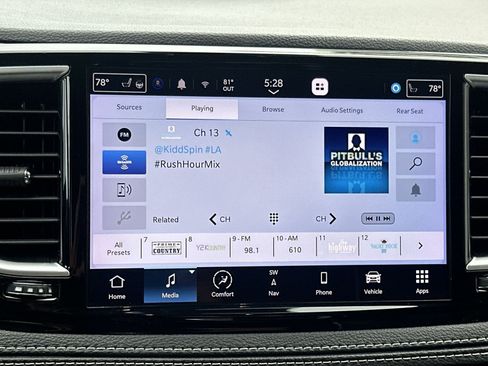 Used 2023 Chrysler Pacifica Limited w/ Uconnect Theater Family Group AWD/4WD image 26