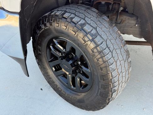 Used 2018 Chevrolet Silverado 2500 W/T w/ WT Convenience Package image 5