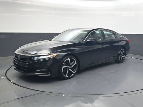 Used 2019 Honda Accord Sport image 8