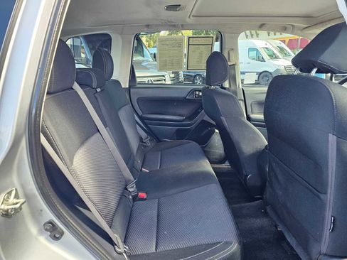 Used 2017 Subaru Forester 2.5i Premium w/ All-Weather Package image 12