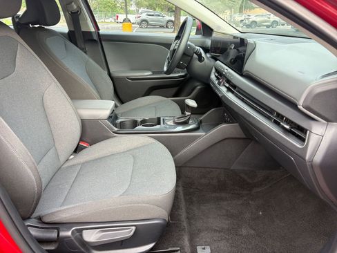 Used 2025 Kia K4 FWD image 26