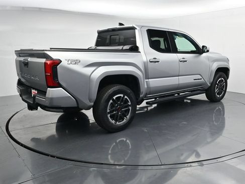 Used 2024 Toyota Tacoma TRD Sport w/ TRD Sport Upgrade Package AWD/4WD image 8