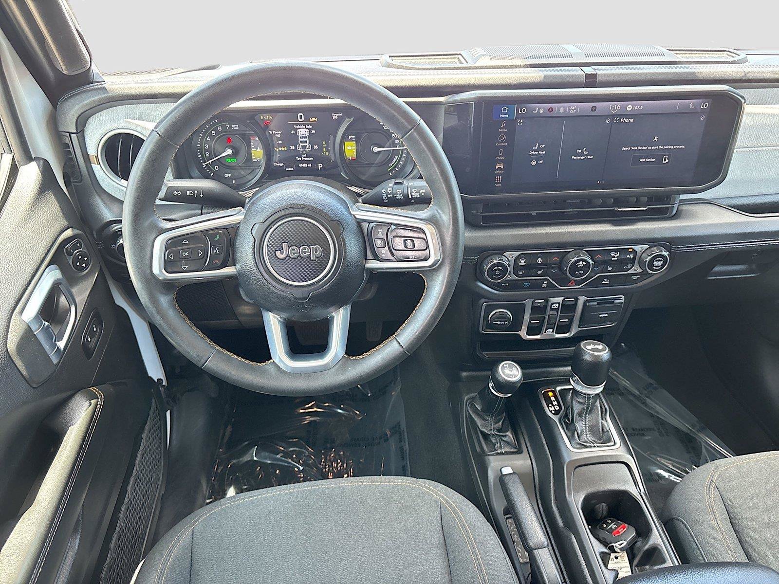 Used 2024 Jeep Wrangler Unlimited Sahara AWD/4WD image 21