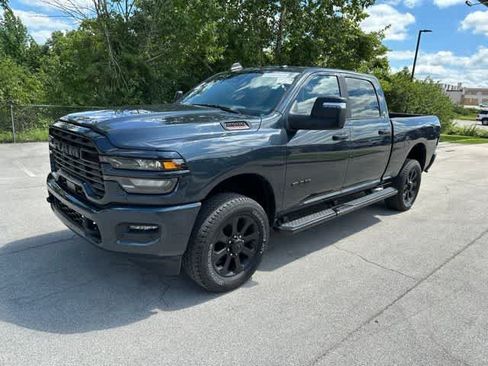 Used 2025 RAM 2500 Big Horn AWD/4WD image 2