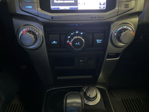 Used 2019 Toyota 4Runner SR5 Premium AWD/4WD image 16