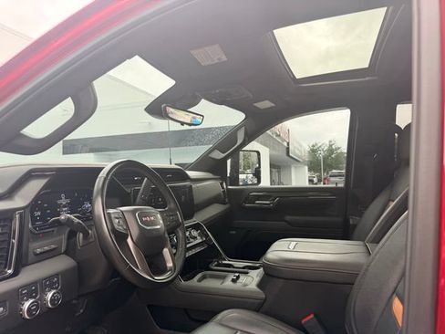 Used 2024 GMC Sierra 2500 AT4 w/ AT4 Premium Plus Package AWD/4WD image 11