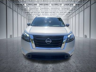 Certified 2025 Nissan Pathfinder SV