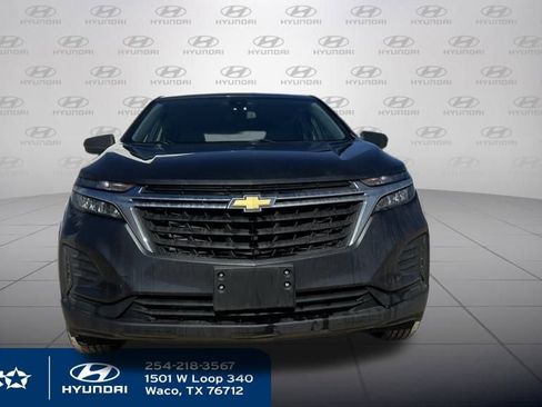 Used 2022 Chevrolet Equinox LS image 2