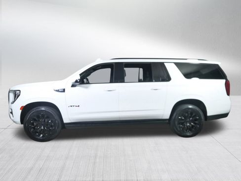 Used 2021 GMC Yukon XL AT4 w/ AT4 Premium Package image 4