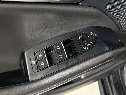 Used 2024 MAZDA MAZDA3 s FWD image 15