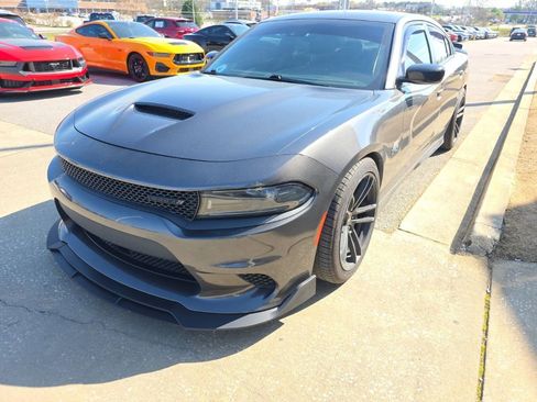 Used 2023 Dodge Charger R/T w/ Blacktop Package image 3