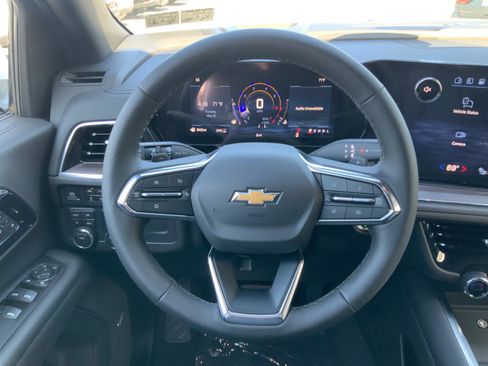 New 2026 Chevrolet Suburban LT w/ Comfort Package AWD/4WD image 18