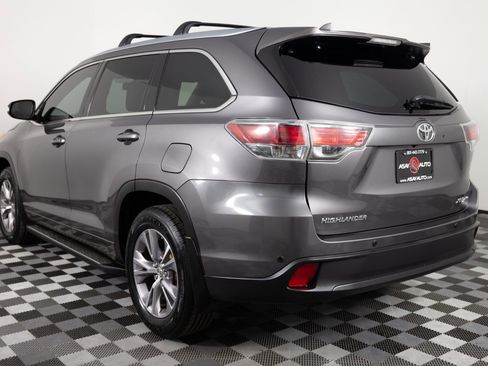 Used 2015 Toyota Highlander XLE image 4