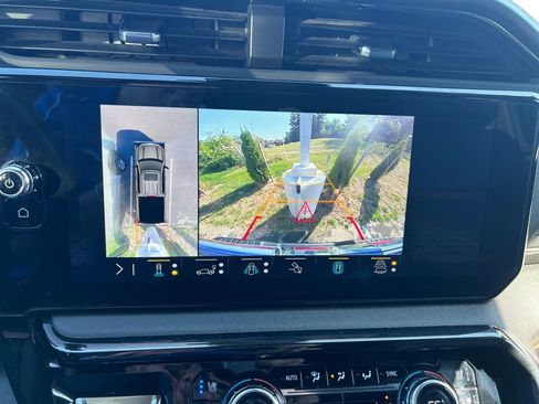 Used 2023 GMC Sierra 1500 AT4 image 25