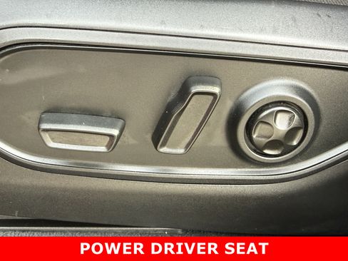 Used 2023 Jeep Grand Cherokee L Laredo image 17