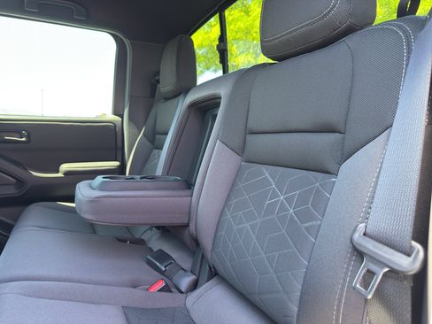 Used 2026 Nissan Frontier SV w/ All-Weather Content Package AWD/4WD image 8