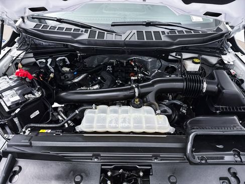 Used 2024 Ford F150 XLT w/ FX4 Off-Road Package image 10