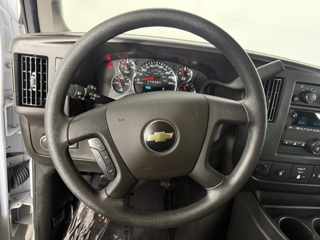 Used 2025 Chevrolet Express 3500 LT w/ LT Preferred Equipment Group RWD image 20