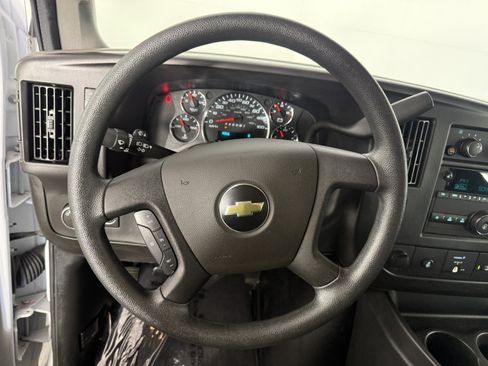 Used 2025 Chevrolet Express 3500 LT w/ LT Preferred Equipment Group RWD image 20