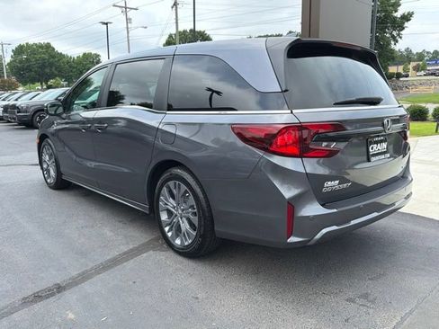 Used 2025 Honda Odyssey Touring image 6
