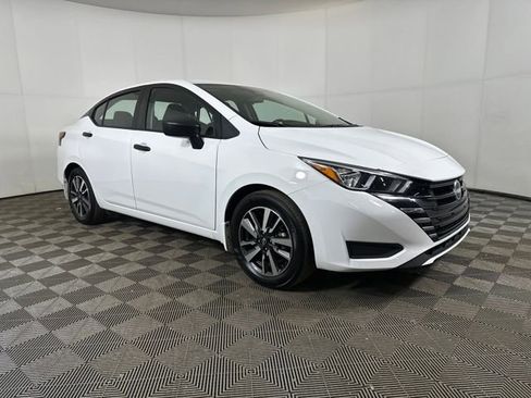 Used 2024 Nissan Versa S w/ S Plus Package image 2