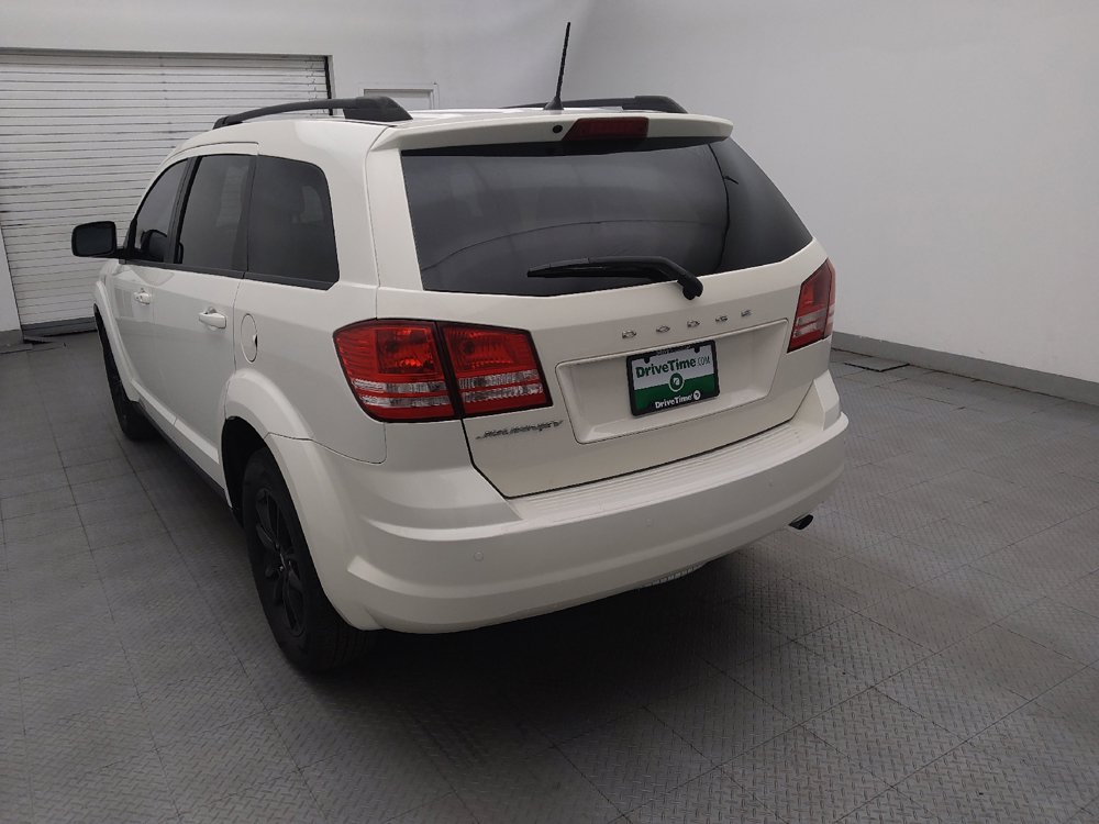 Used 2020 Dodge Journey SE w/ Blacktop Package FWD image 6