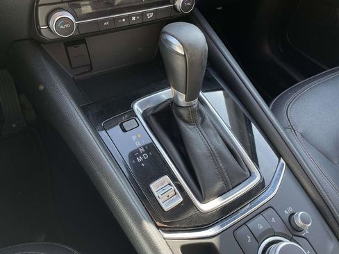 Used 2022 MAZDA CX-5 AWD 2.5 S w/ Preferred Package image 19