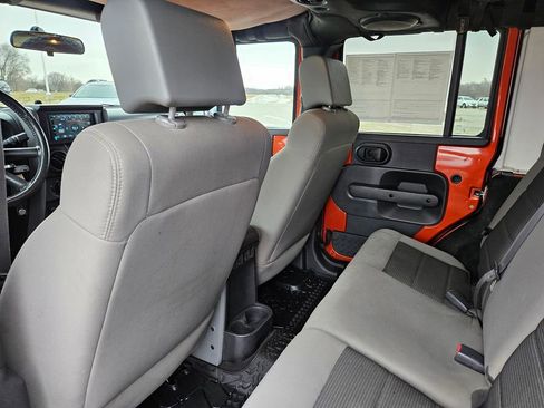 Used 2009 Jeep Wrangler X image 23