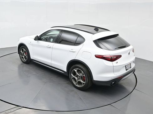 Used 2022 Alfa Romeo Stelvio Ti image 55
