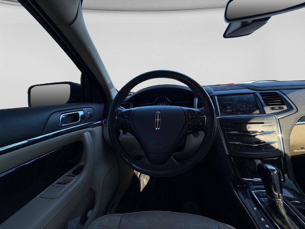 Used 2013 Lincoln MKS AWD image 12