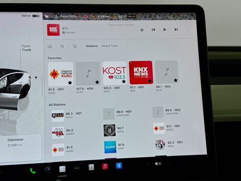 Used 2022 Tesla Model Y Performance image 14