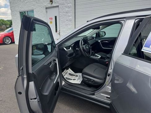 Used 2023 Toyota RAV4 XLE AWD/4WD image 33