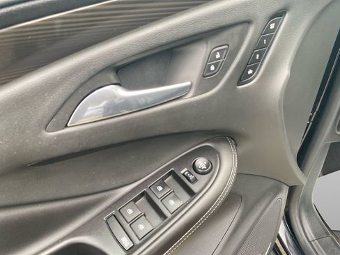 Used 2019 Buick Envision Premium AWD/4WD image 23